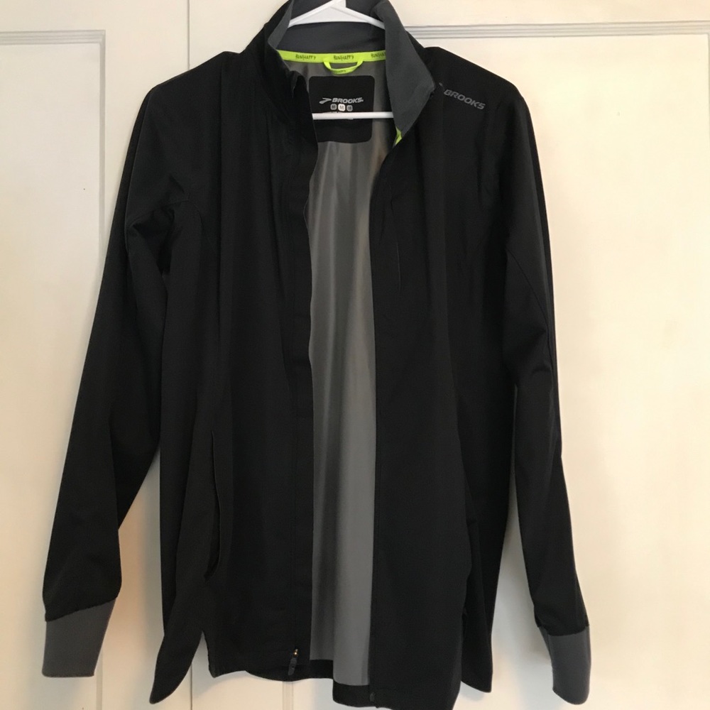 Brooks women’s running jacket!